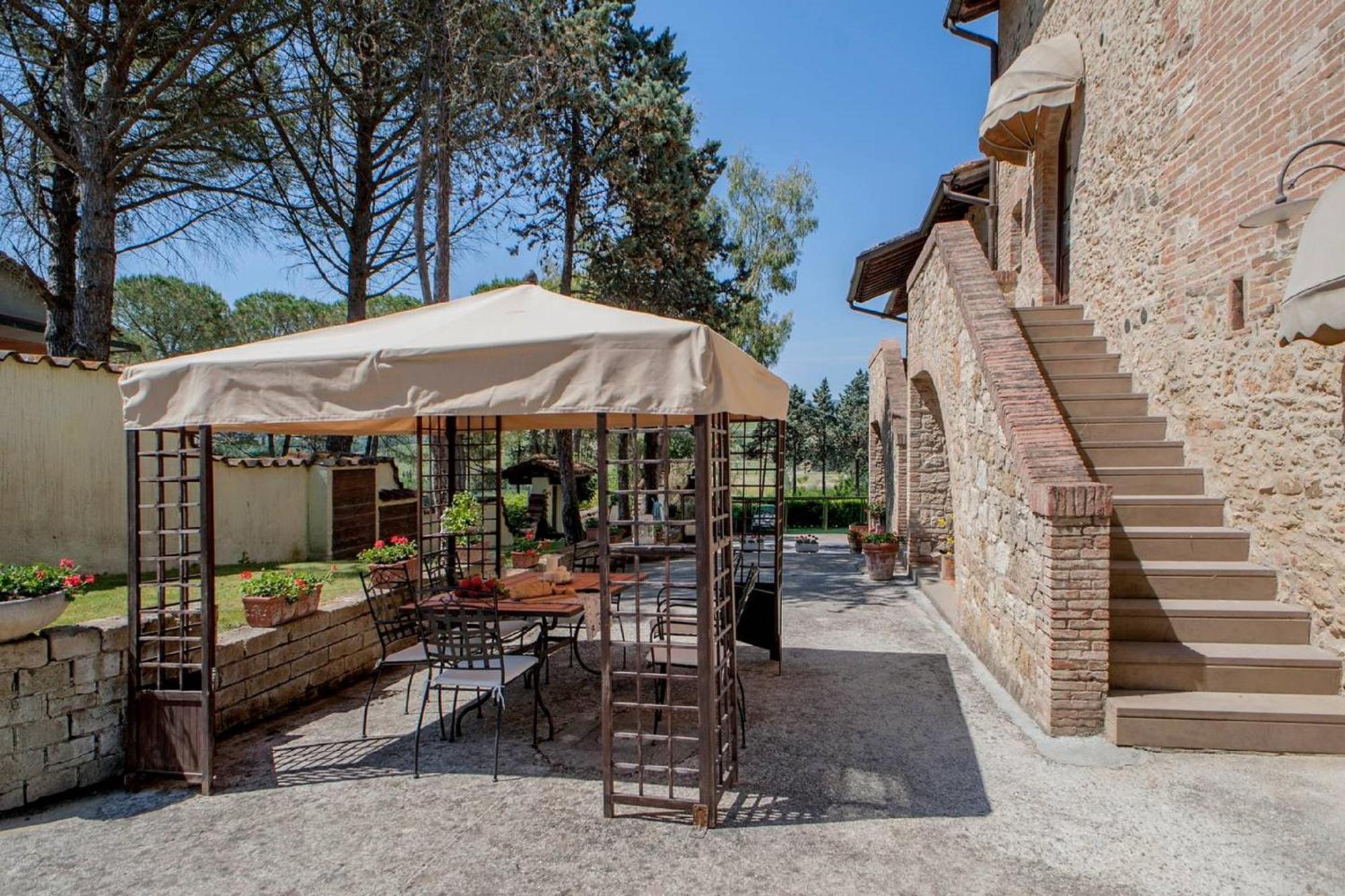 Azienda Agricola E Agriturismo Vallorsi Terricciola ภายนอก รูปภาพ