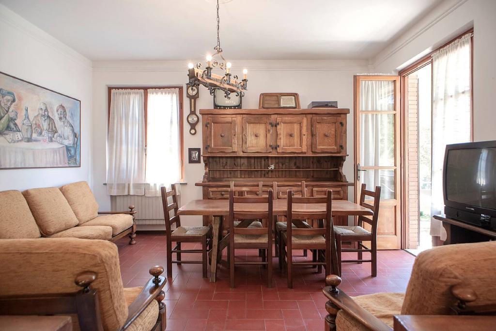 Azienda Agricola E Agriturismo Vallorsi Terricciola ภายนอก รูปภาพ